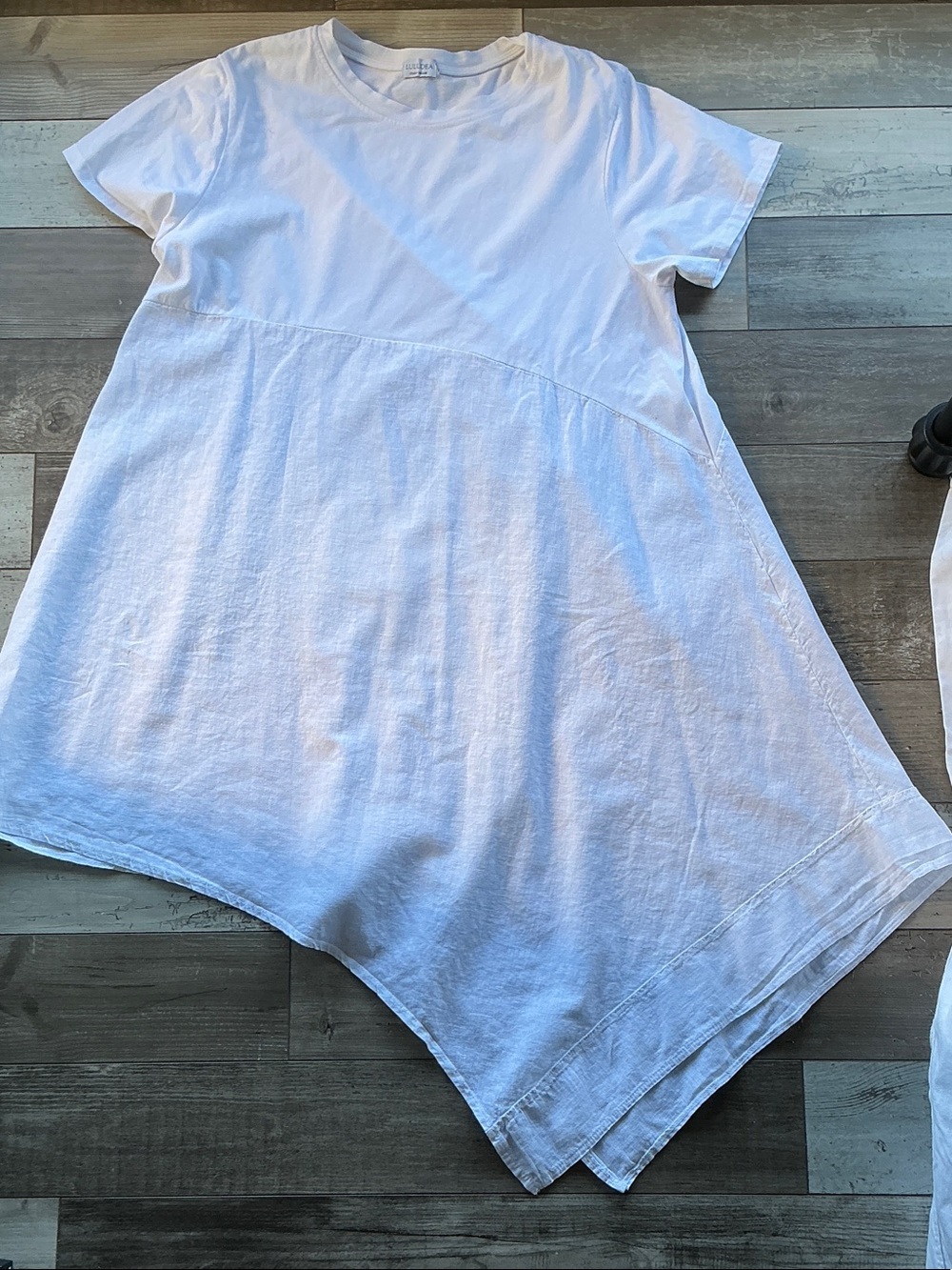 Luludea White Crewneck Tee XXL